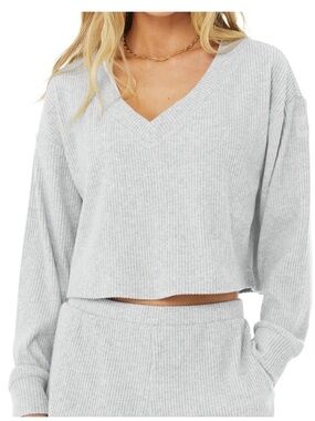ALO Muse Ribbed V-Neck Pullover in Blue Skies Heather Women Size Small